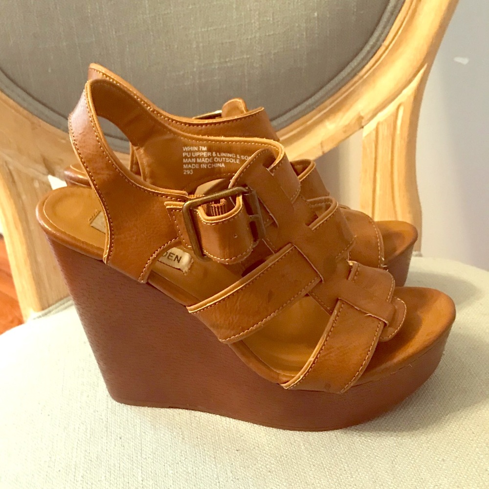 Steve Madden Whin Wedge